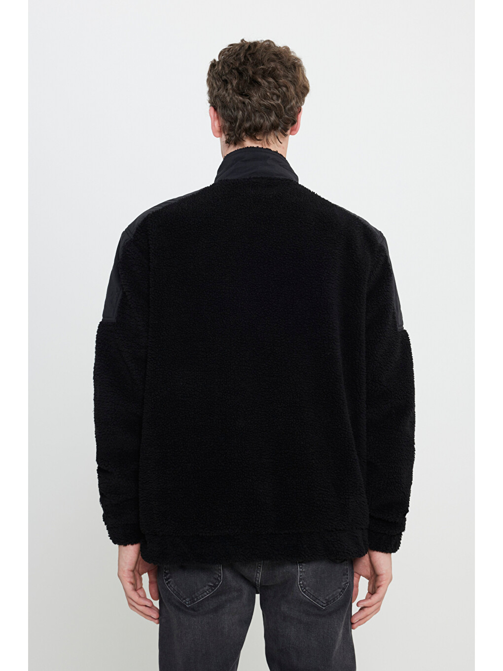 Relaxed Fit Geniş Kesim Fermuarlı Omuz Detaylı Siyah Sherpa Ceket-4