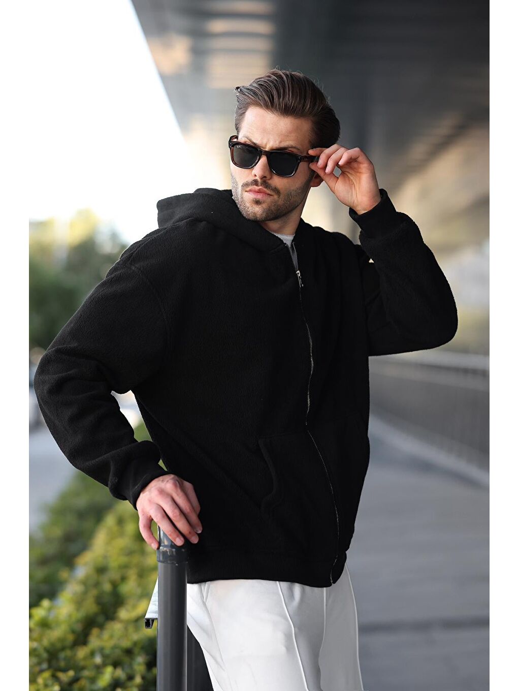 Siyah Kapüşonlu Erkek Polar Hırka E7168-3