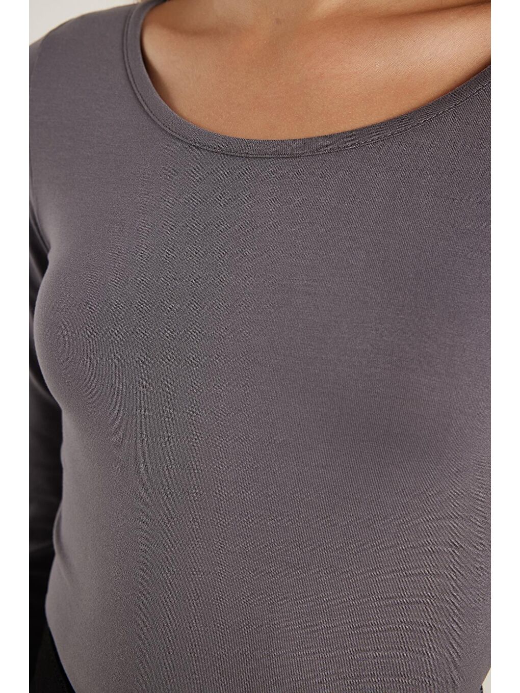 Kadın Slim Fit Dar Kesim Uzun Kollu Viskon Gri Bluz-2