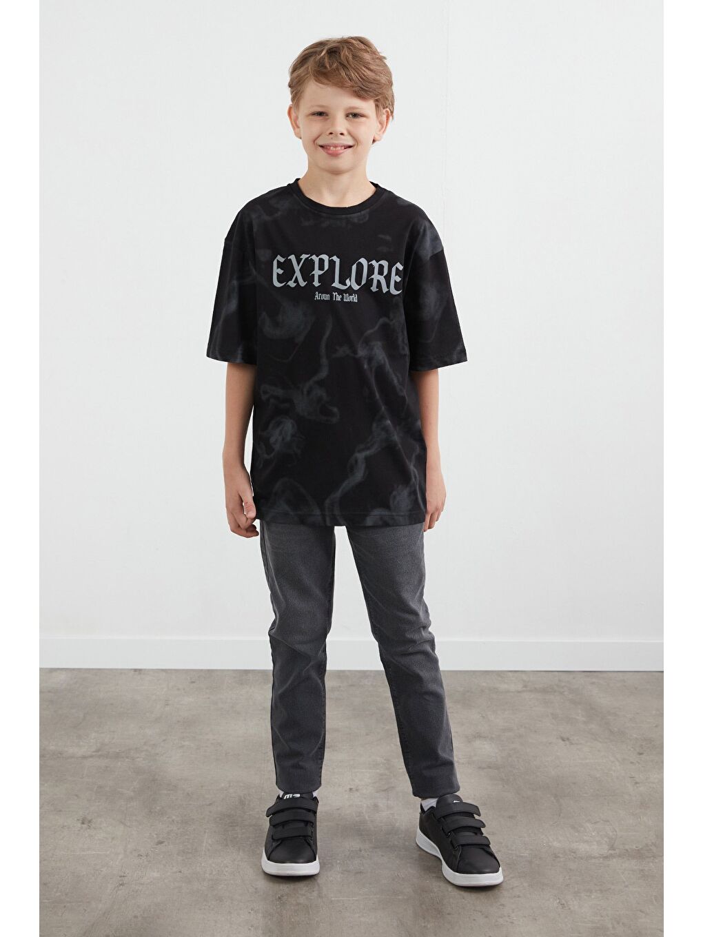 Siyah Explore Yazı Baskılı Erkek Çocuk Tişört-1