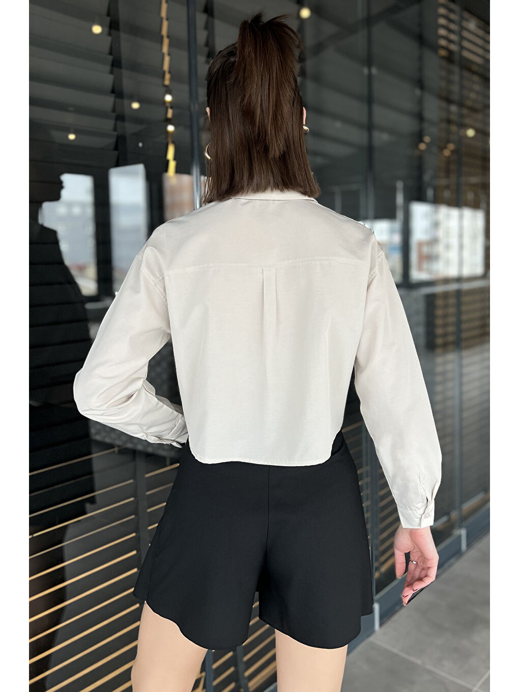 Bej Uzun Kol Kadın Crop Top Gömlek-2