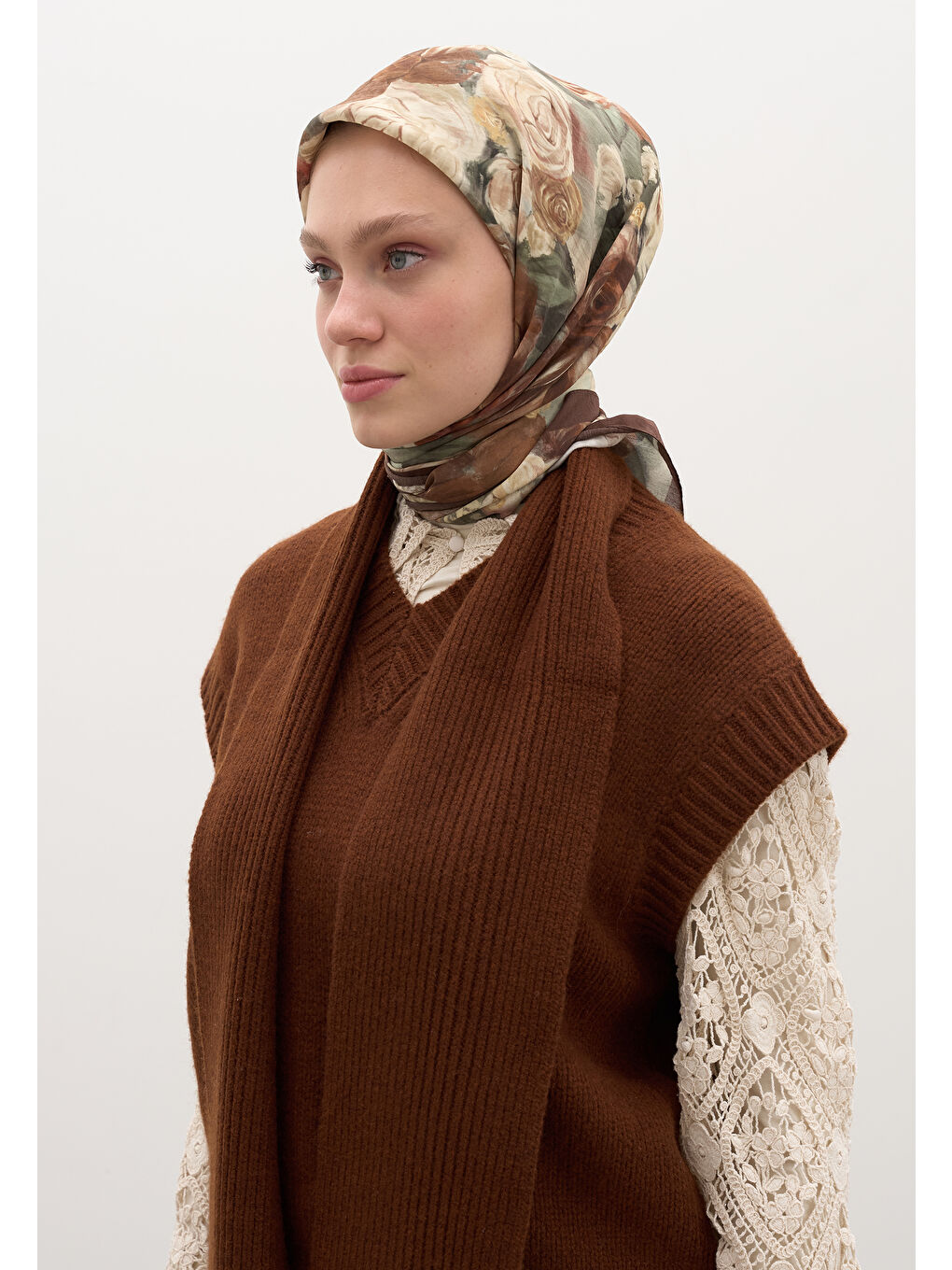 Kahverengi ROSE BREEZE DESEN PAMUKLU VİSKON EŞARP SICAK KAHVE