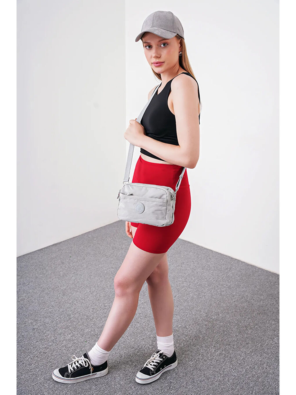 Gri Çapraz Askılı Kadın Çanta BHPC6002