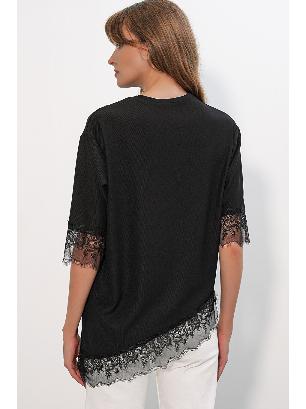 Kadın Dantel Detaylı Oversize Bluz 40002 - Siyah-5