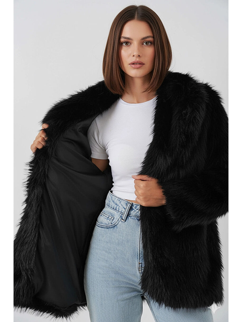 Kadın Siyah Kemer Detaylı Astarlı Pelüş Kürk Mont HZL25W-BD191561-1