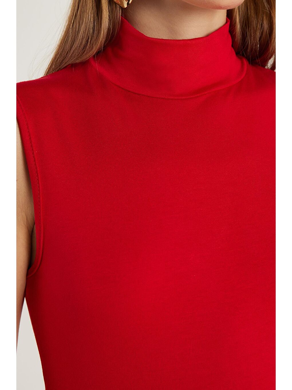 Kadın Regular Fit Klasik Kesim Viskon Kumaş Balıkçı Yaka Sıfır Kol Kırmızı Bluz-2