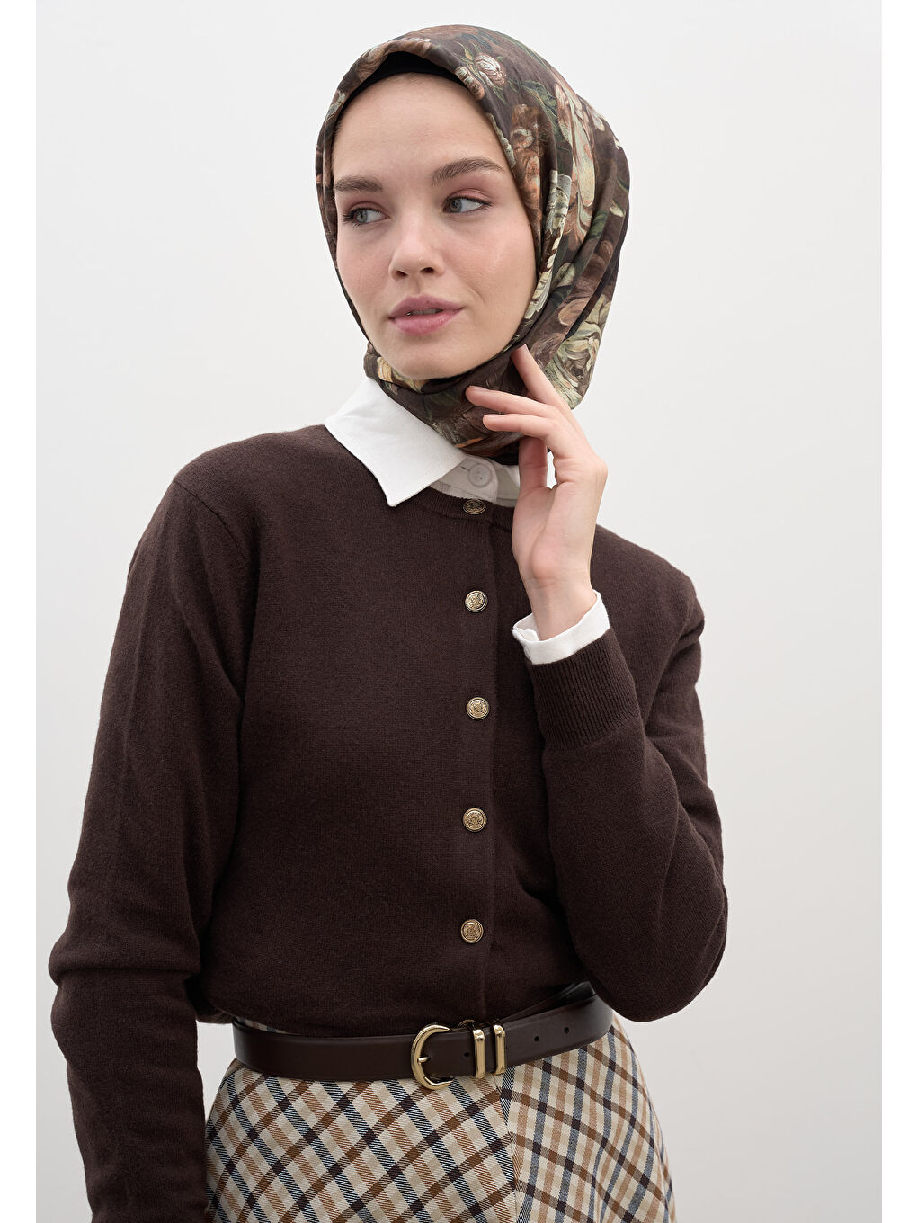 Kahverengi ROSINE DESEN PAMUKLU VİSKON EŞARP KAHVE