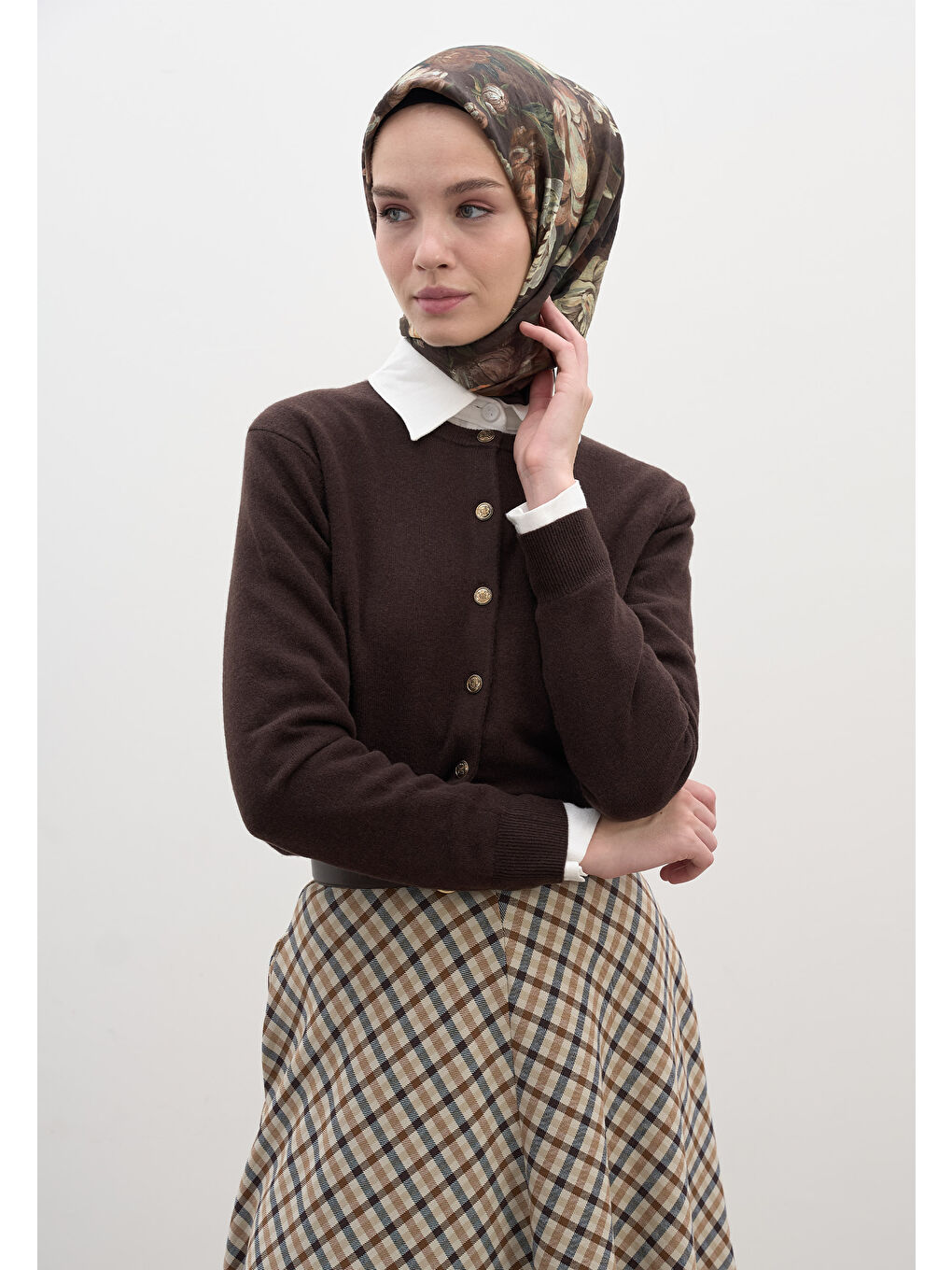 Kahverengi ROSINE DESEN PAMUKLU VİSKON EŞARP KAHVE-1