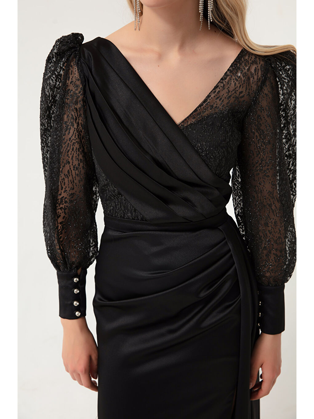 Kadın Siyah Kruvaze Yaka Simli Uzun Saten Abiye Elbise-1