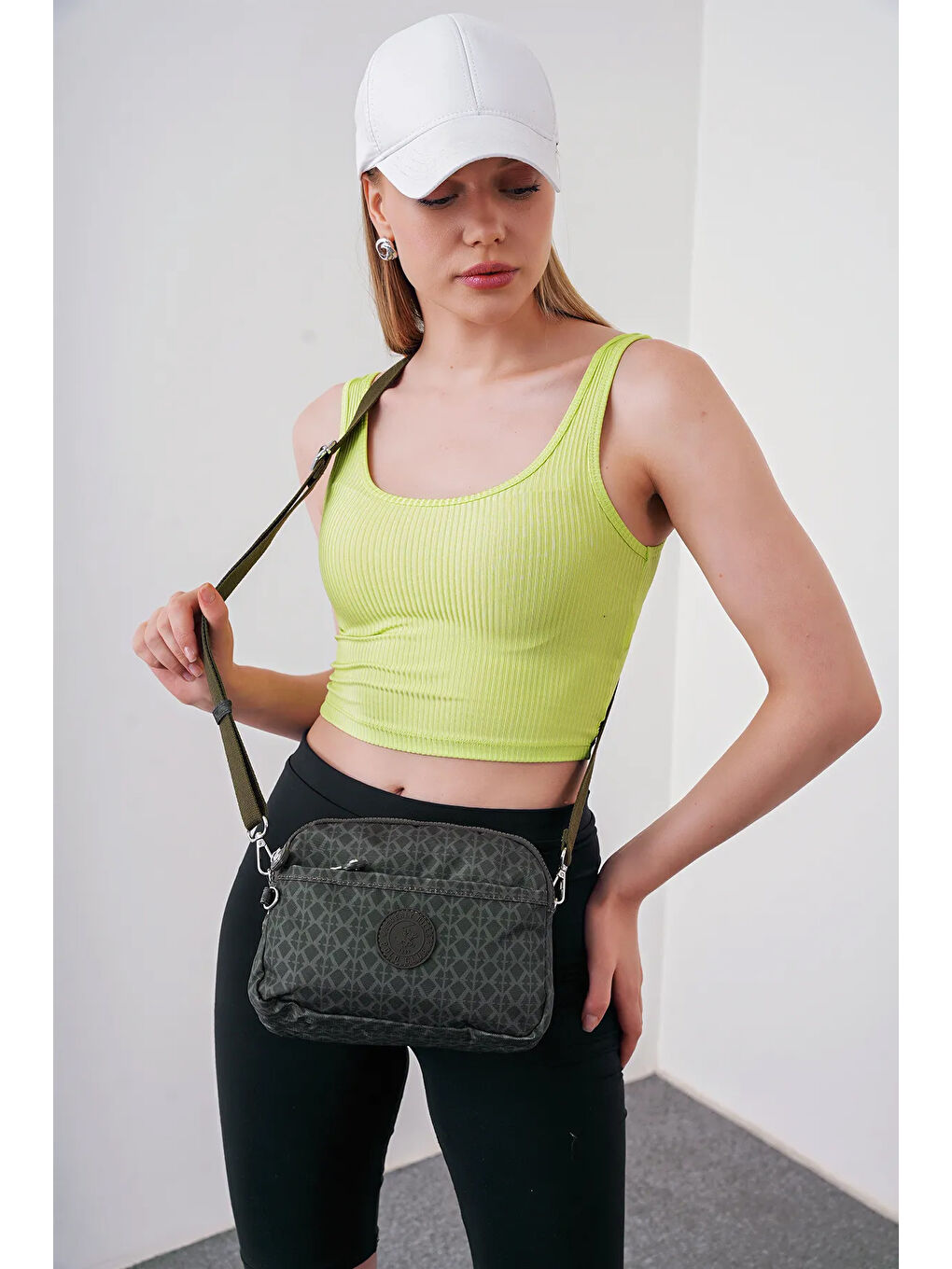 Yeşil Çapraz Askılı Kadın Çanta BHPC6002-5