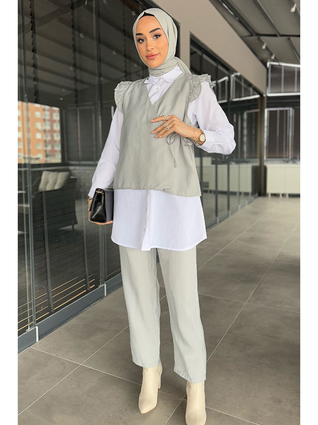 Gri Taş Detaylı Bağlamalı Yelek Gömlek Pantolon Tesettür Üçlü Takım-2