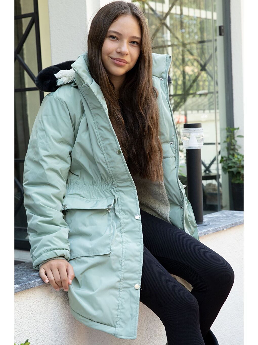 Yeşil Kapaklı Cepli İçi Kürklü Çıkarılabilir Kapüşonlu Kız Çocuk Şişme Mont 21486-4