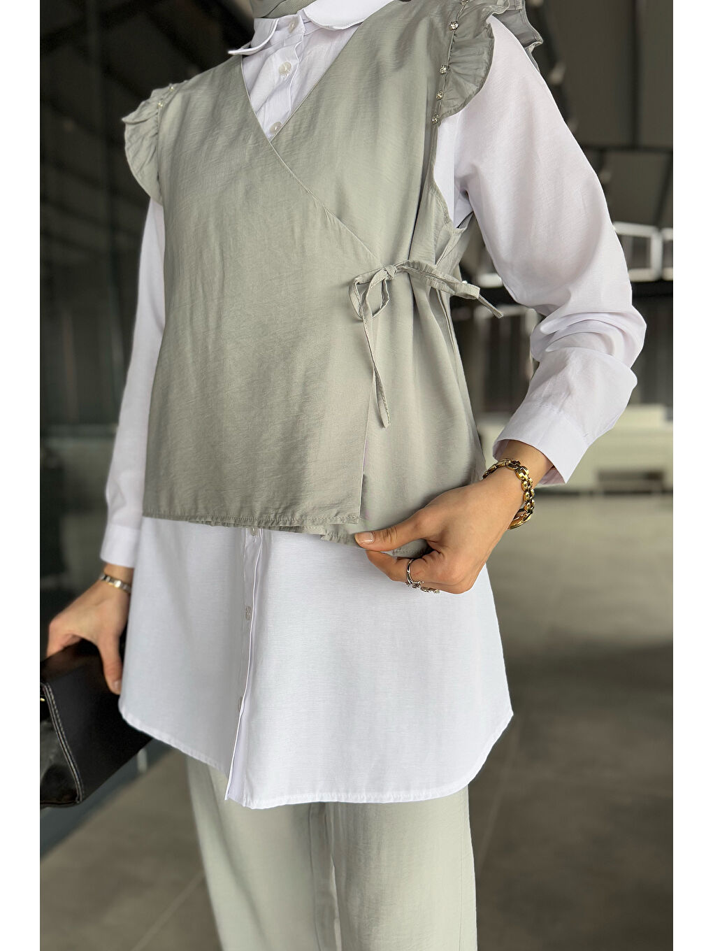 Gri Taş Detaylı Bağlamalı Yelek Gömlek Pantolon Tesettür Üçlü Takım-6