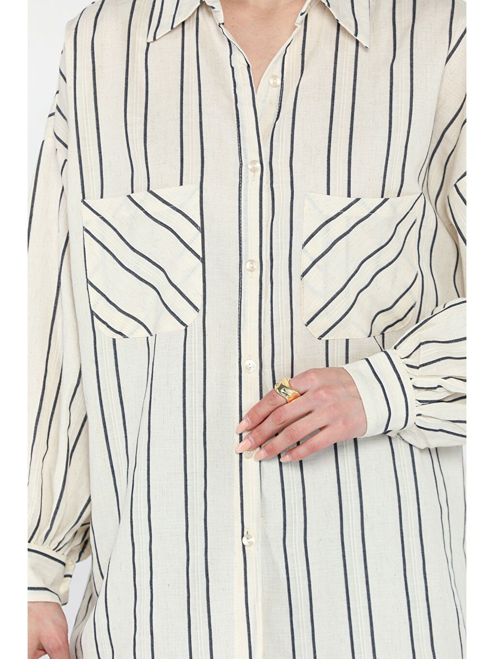 Bej Kadın Çizgi Desenli Çift Cepli Gömlek-3