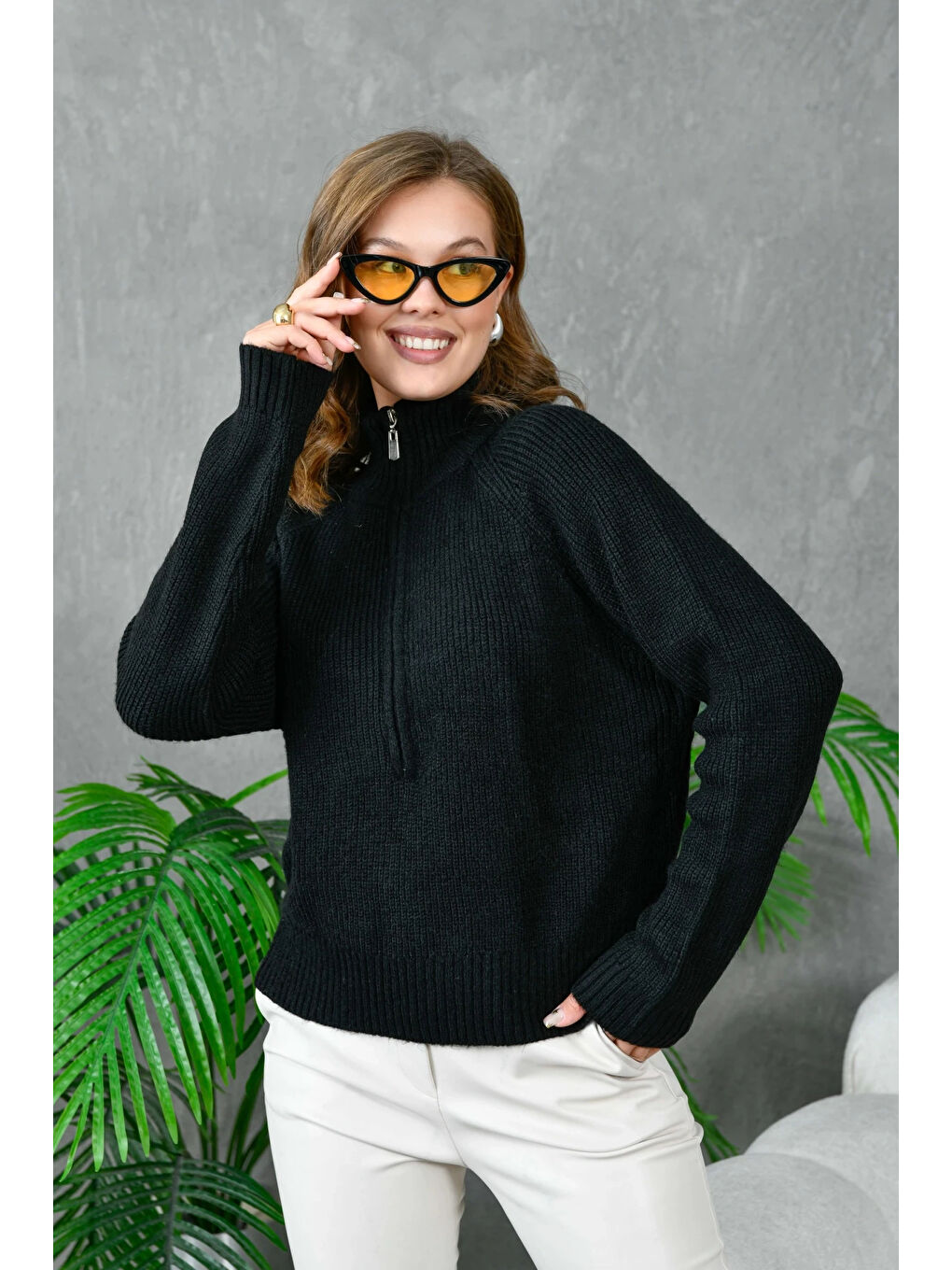 Siyah Kadın Fermuarlı Yaka Selanik Örgü Triko Kazak-1