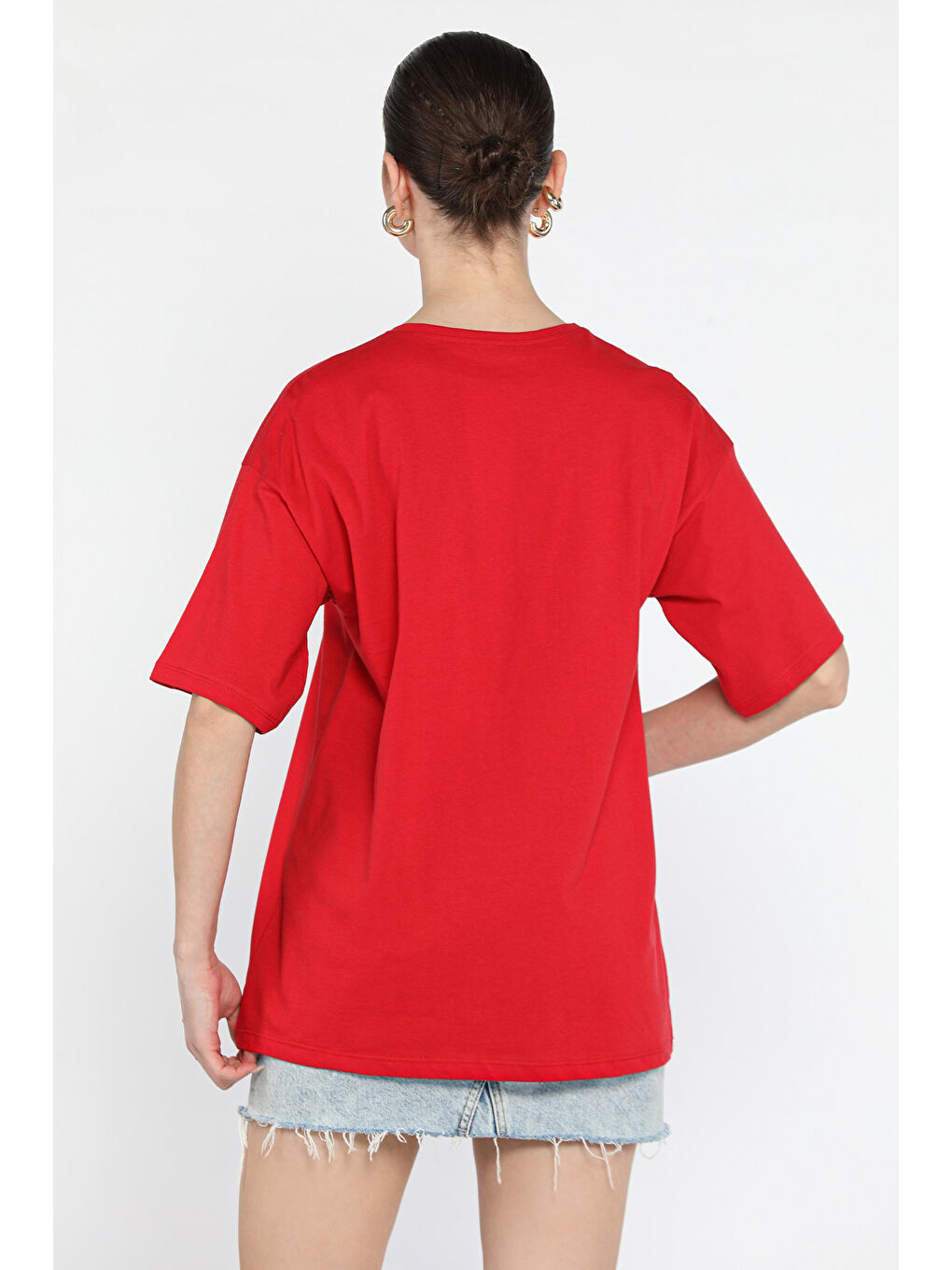 Kırmızı Ön Leopar Desen Kalp Baskılı Bisiklet Yaka Kadın Tişört-2