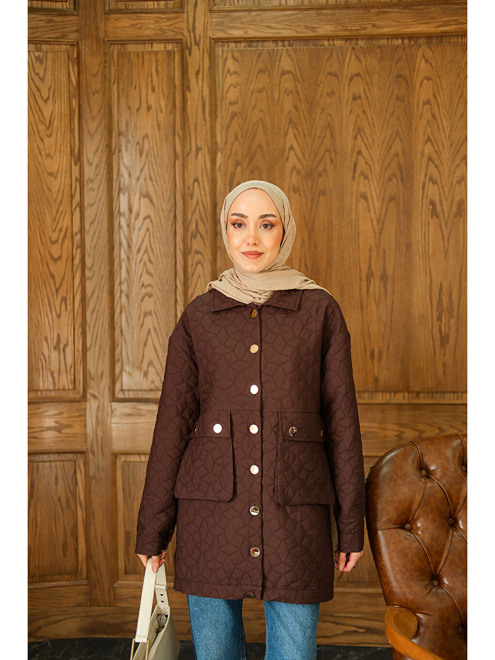 Kadın Kapitone Desen Gold Düğme Detay Ceket Kahverengi-3