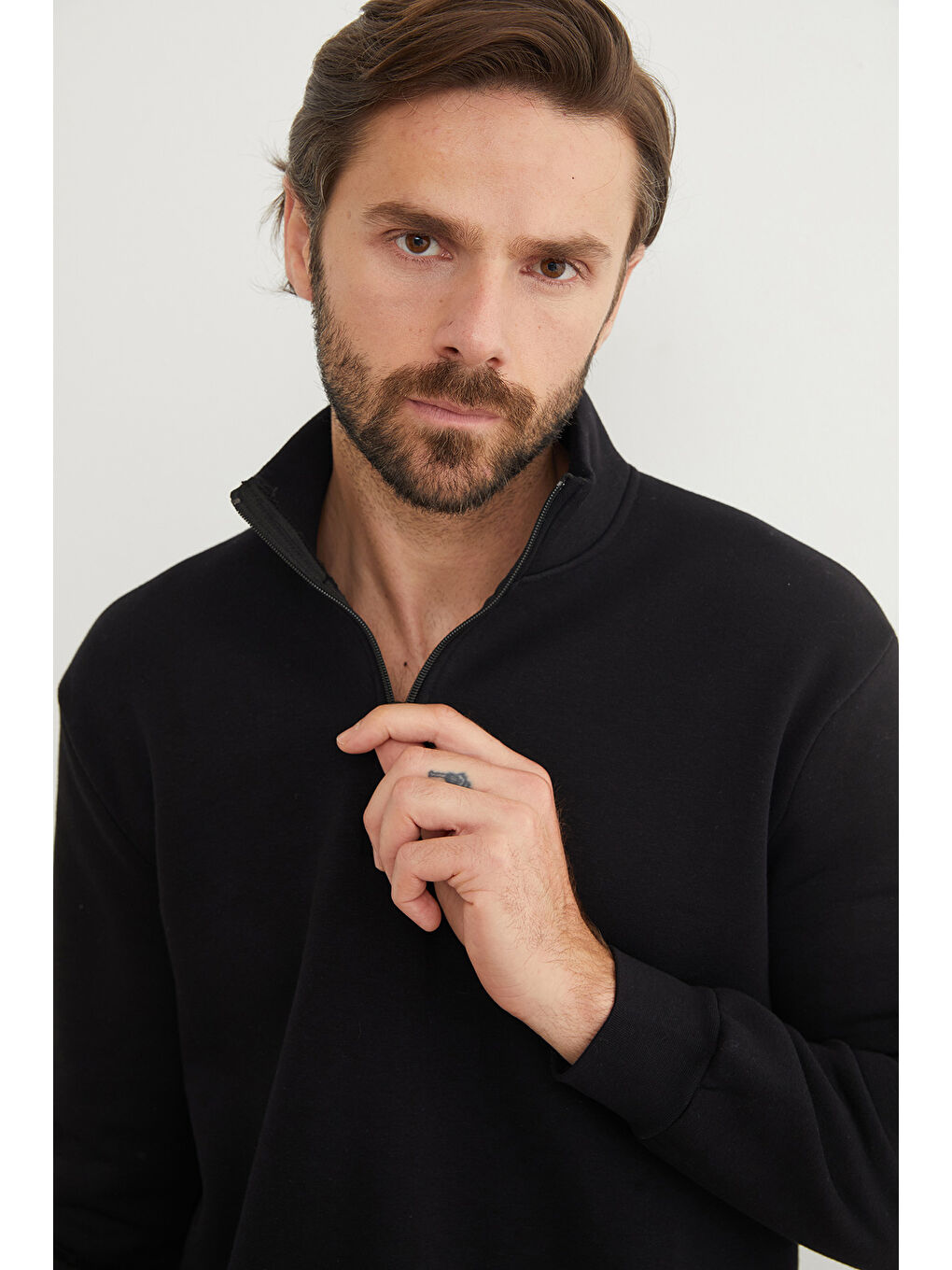 Siyah 3 İplik Yarım Fermuarlı Sweatshirt-3