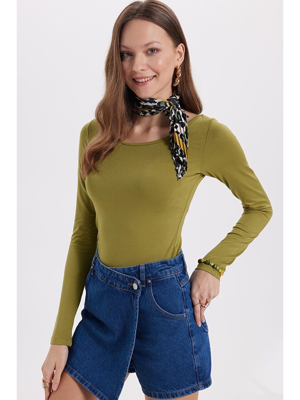 Kadın Slim Fit Dar Kesim Uzun Kollu Viskon Yeşil Bluz