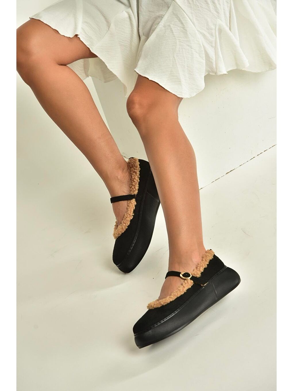 Siyah Kadın Kışlık Babet Ayakkabı V811269502-4