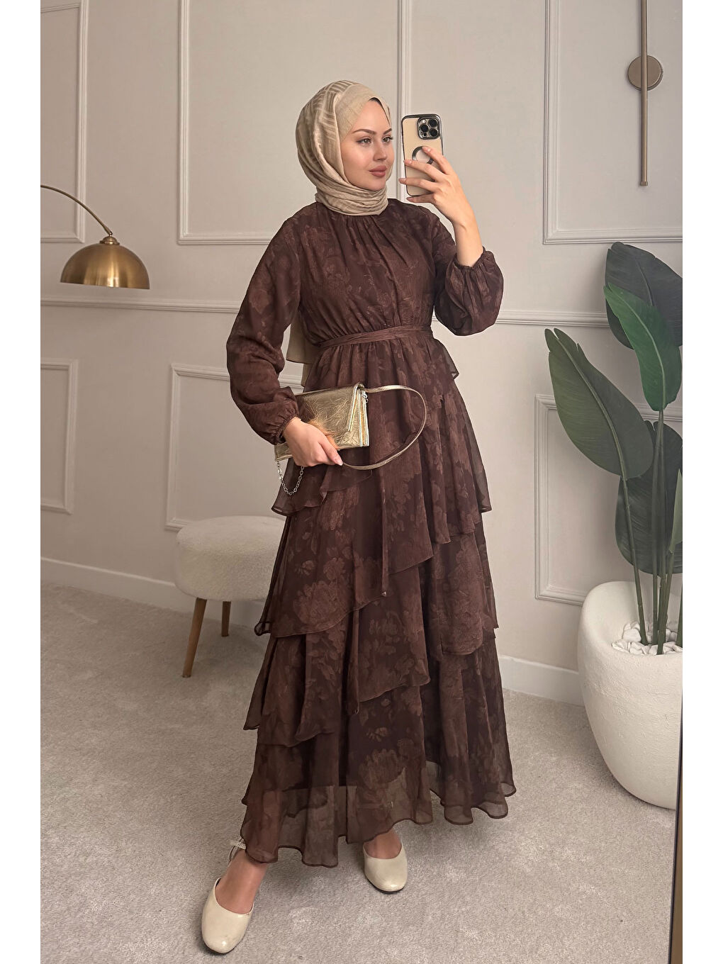 Kadın Yaka Büzgülü Bel Bağlamalı Kat Kat Şifon Elbise Kahverengi-1