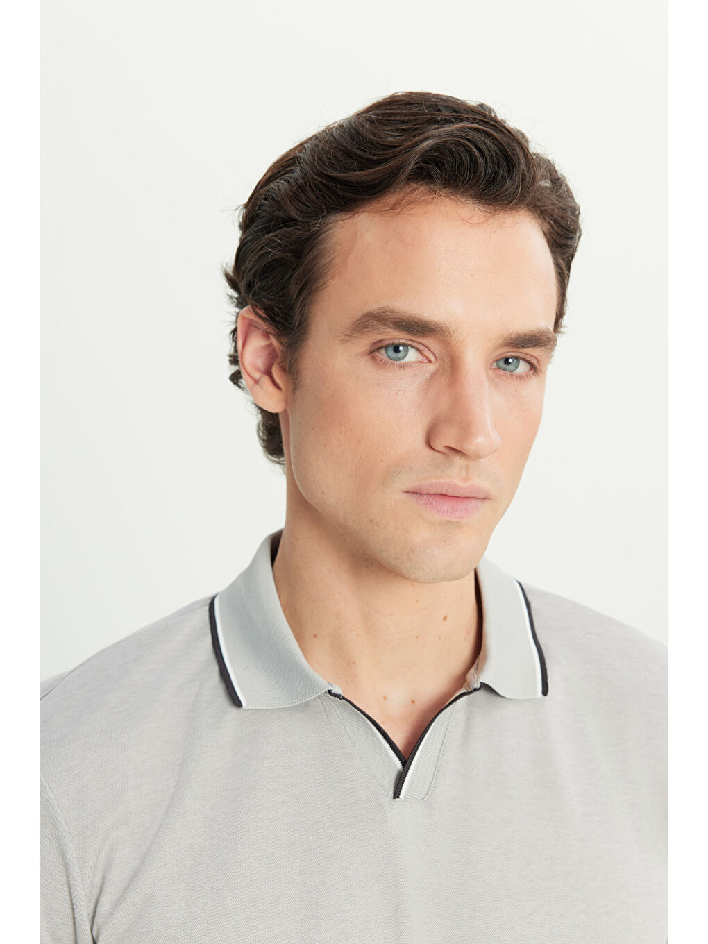 Erkek Gri Pamuklu Slim Fit Dar Kesim Polo Yaka Tişört-3