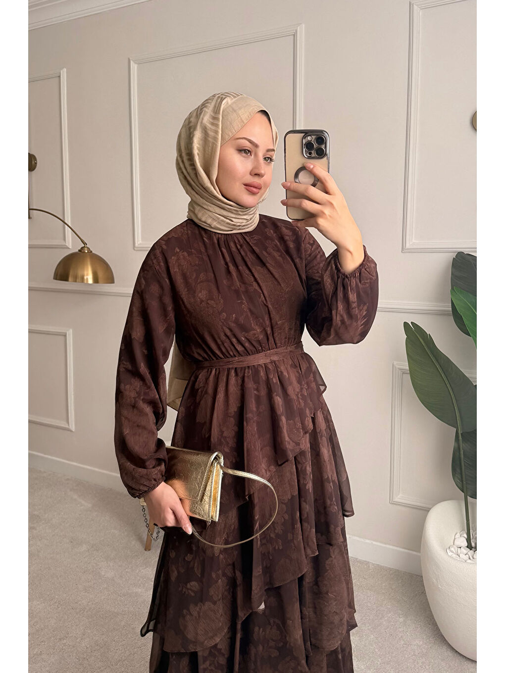 Kadın Yaka Büzgülü Bel Bağlamalı Kat Kat Şifon Elbise Kahverengi-2