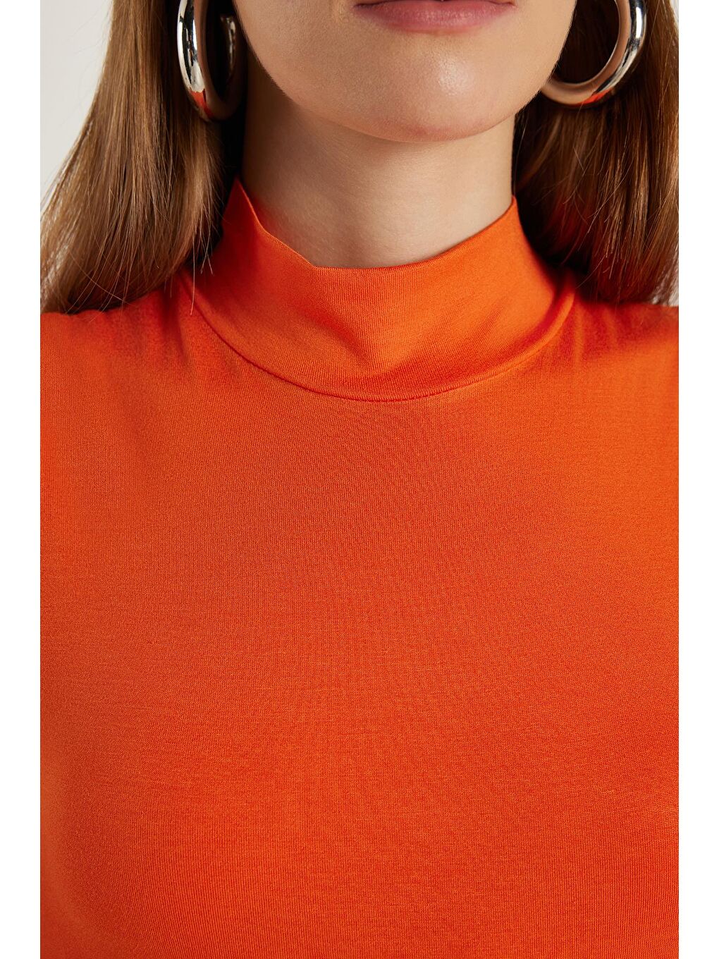 Kadın Regular Fit Klasik Kesim Viskon Kumaş Balıkçı Yaka Sıfır Kol Turuncu Bluz-2