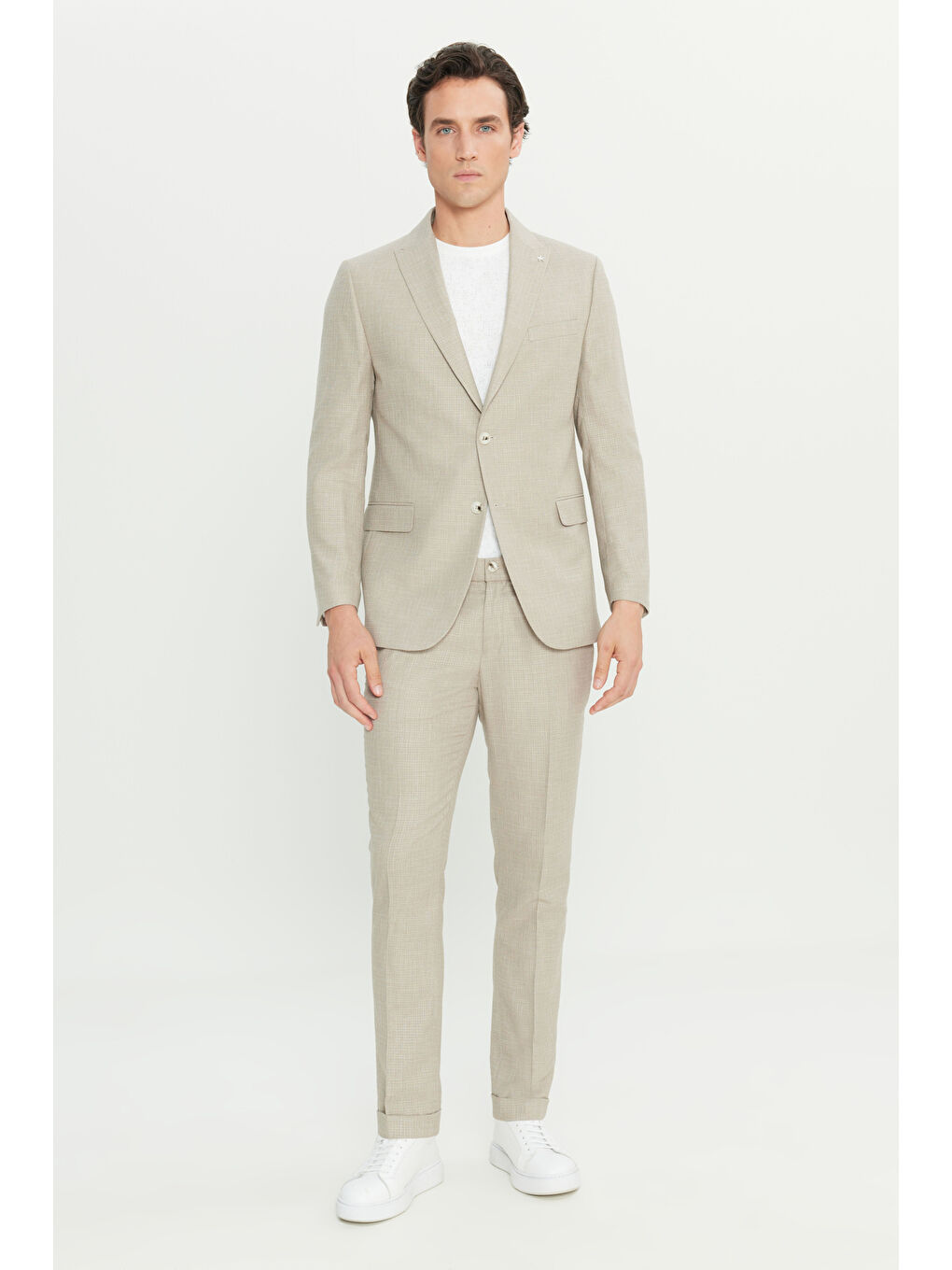 Erkek Bej Slim Fit Dar Kesim Kırlangıç Yaka Kapak Cepli Çizgili Takım Elbise-1