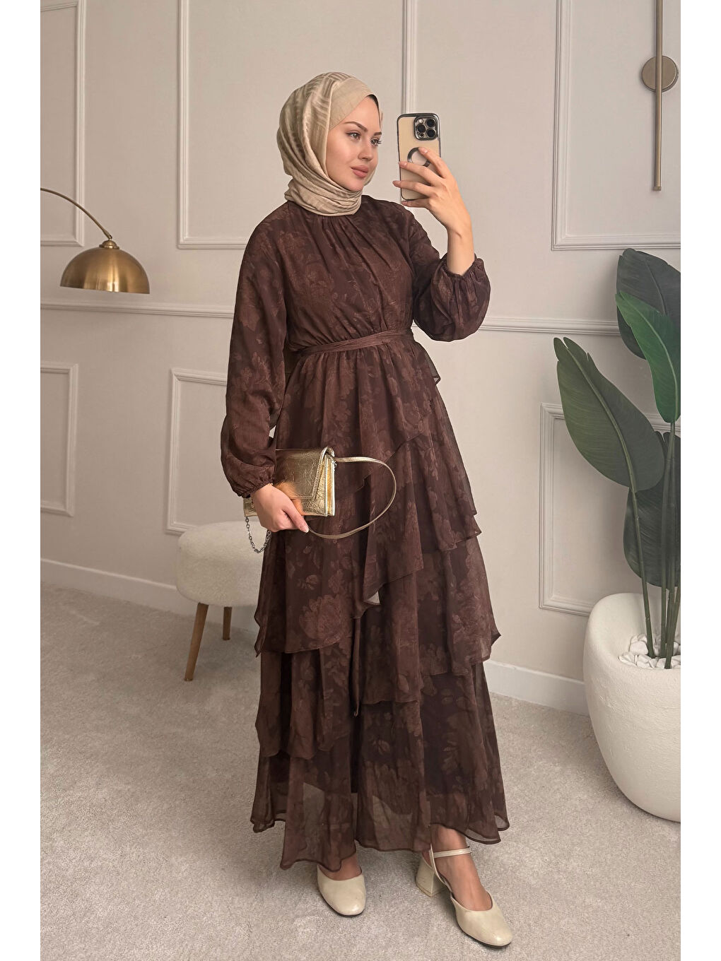 Kadın Yaka Büzgülü Bel Bağlamalı Kat Kat Şifon Elbise Kahverengi-3