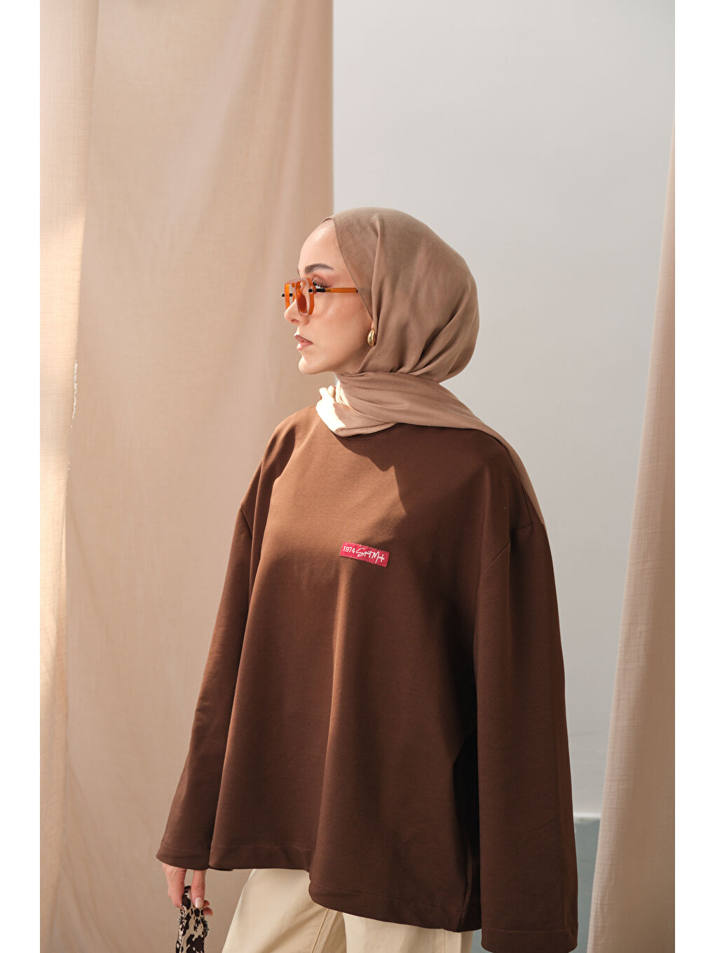 Kadın Arma Detay Tunik Kahverengi-3