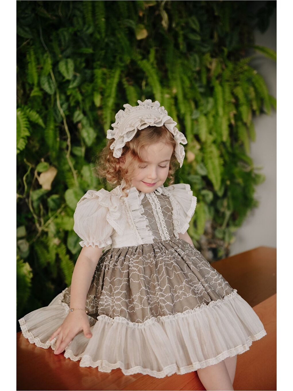 Kahverengi Özel Tasarım Kız Çocuk Vintage Elbise, Saç Aksesuarlı Kız Çocuk Abiye_M2314