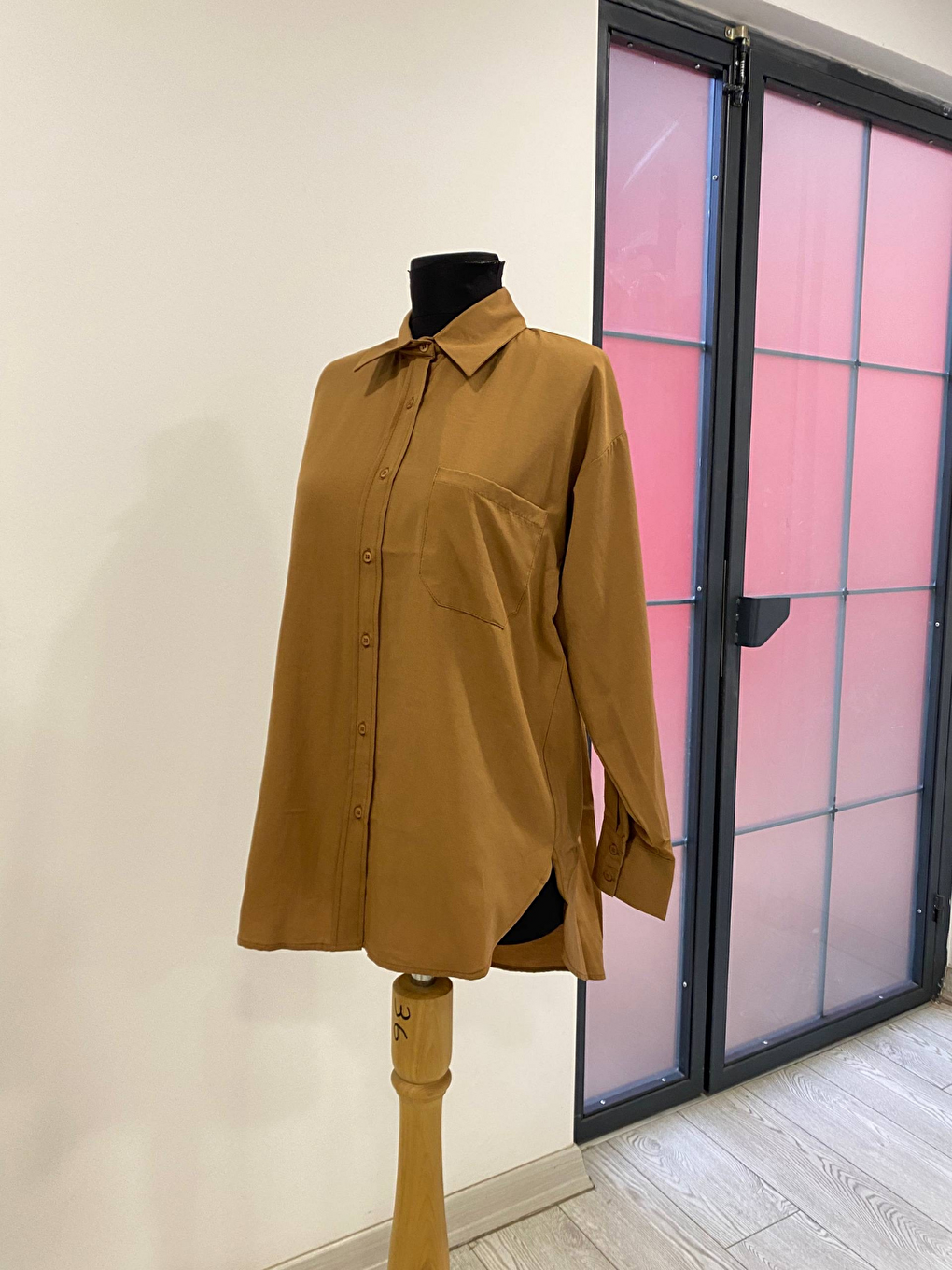 Kahverengi Oversize Arkası Uzun Önü Kısa Poplin Gömlek-4