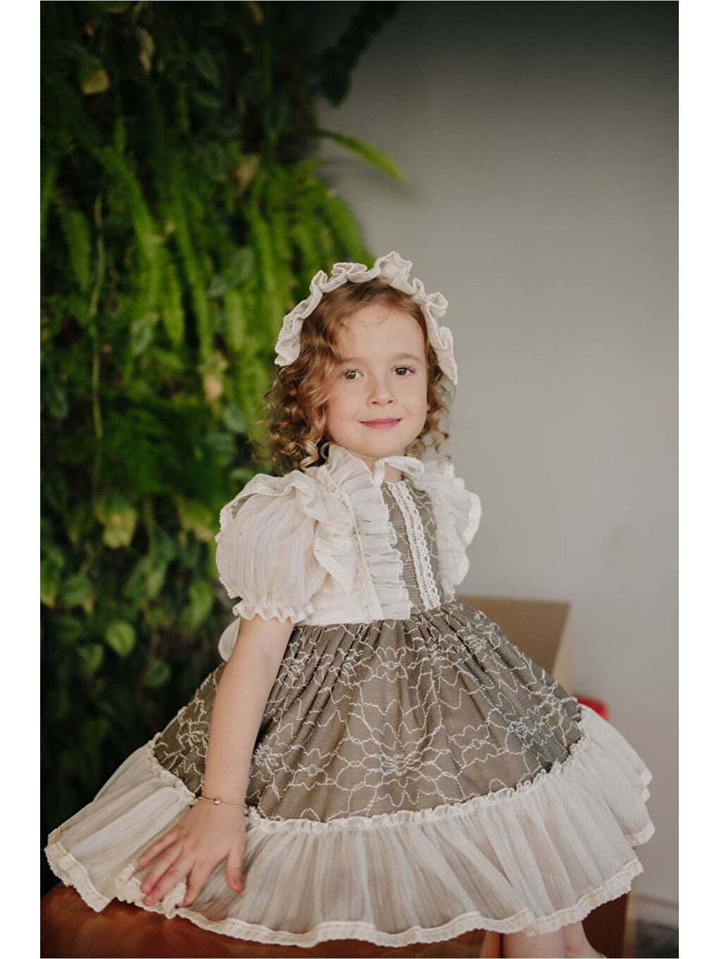 Kahverengi Özel Tasarım Kız Çocuk Vintage Elbise, Saç Aksesuarlı Kız Çocuk Abiye_M2314-2