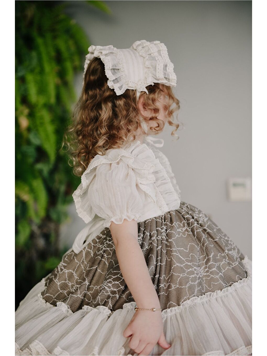 Kahverengi Özel Tasarım Kız Çocuk Vintage Elbise, Saç Aksesuarlı Kız Çocuk Abiye_M2314-4