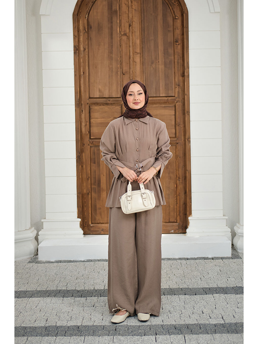 Bej Kadın Beli Pile Detay İki Kemerli Gömlek Yaka Takım Vizon-1