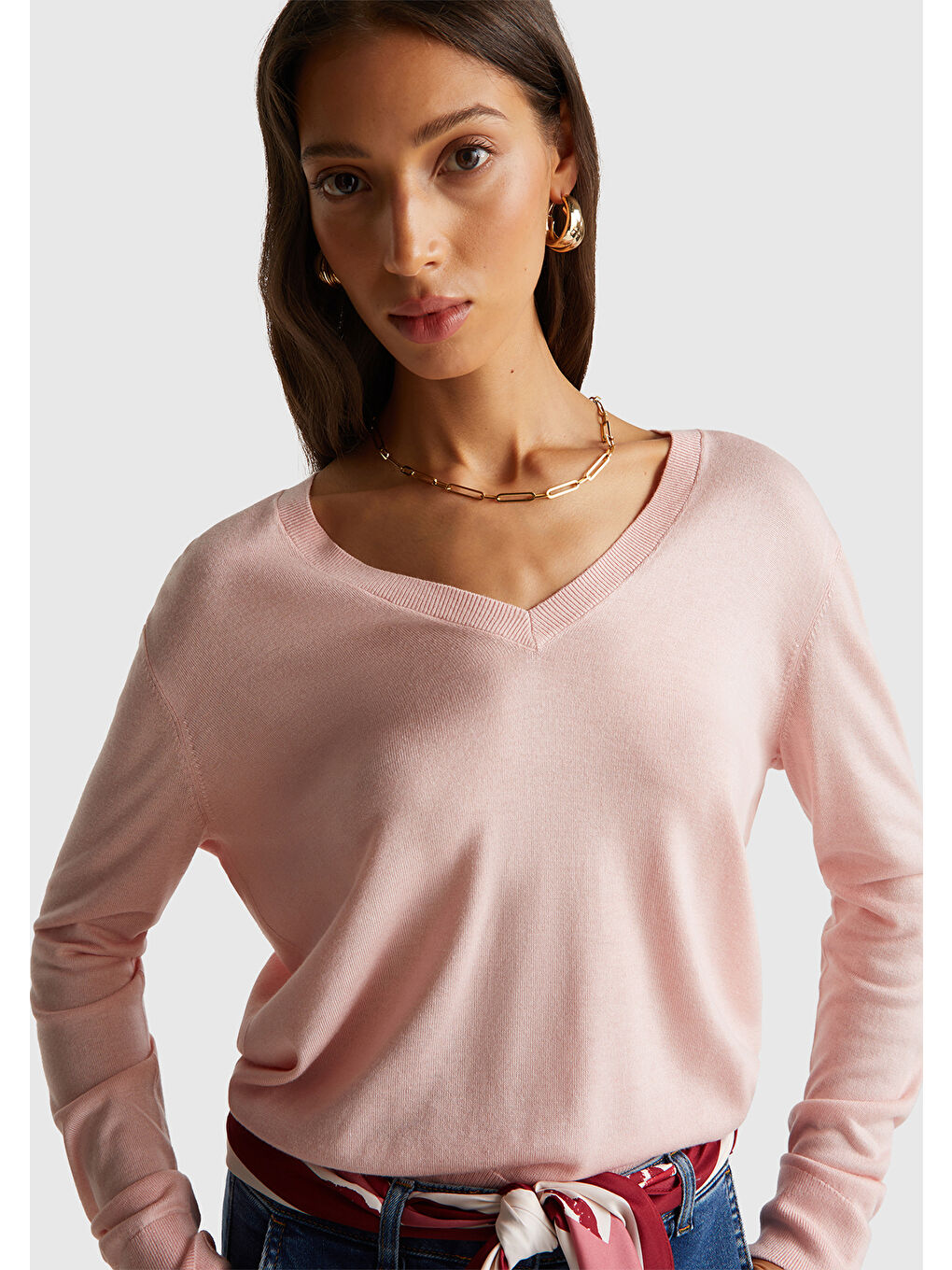 Kadın Toz Pembe Viskoz ve İpek Karışımlı V Yaka Triko Kazak-3