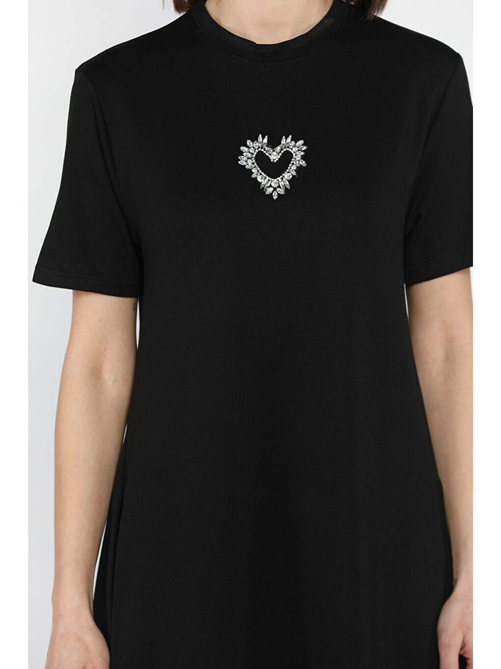 Siyah Bisiklet Yaka Taş Detaylı Cepli Kadın Kısa Kol Elbise-3