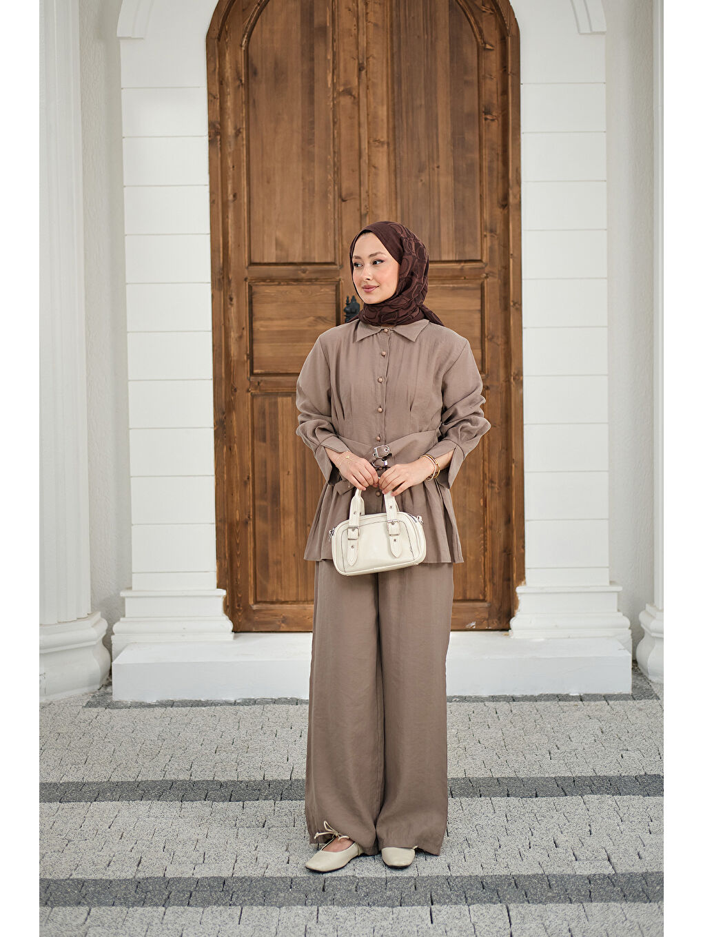 Bej Kadın Beli Pile Detay İki Kemerli Gömlek Yaka Takım Vizon-3