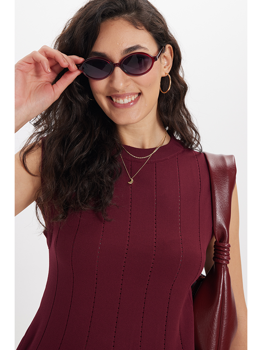 Kadın Standart Fit Normal Kesim Kolsuz Bisiklet Yaka Bordo Triko Elbise-2