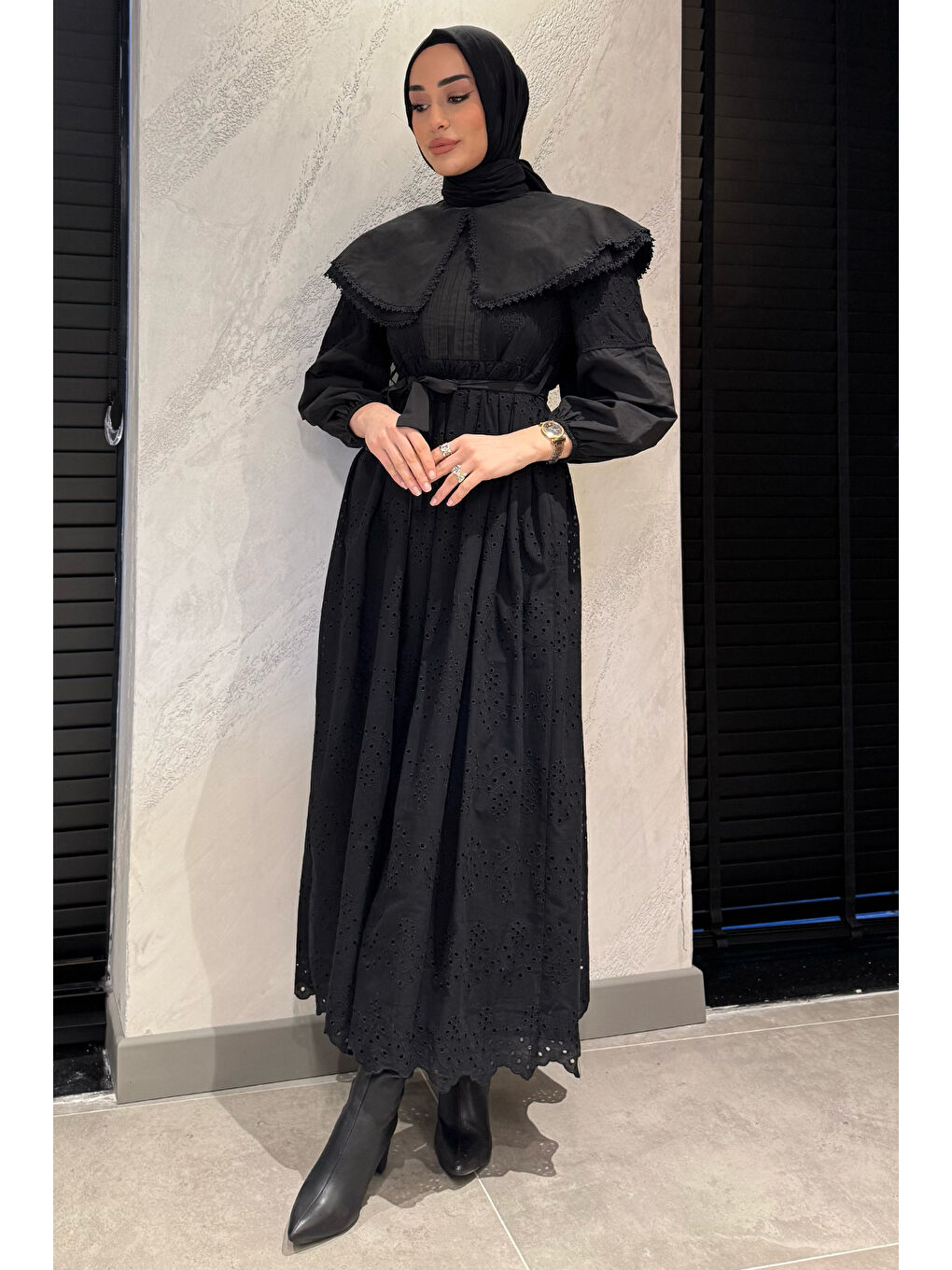 Siyah Kadın Büyük Yakalı Fistolu Tesettür Elbise-3