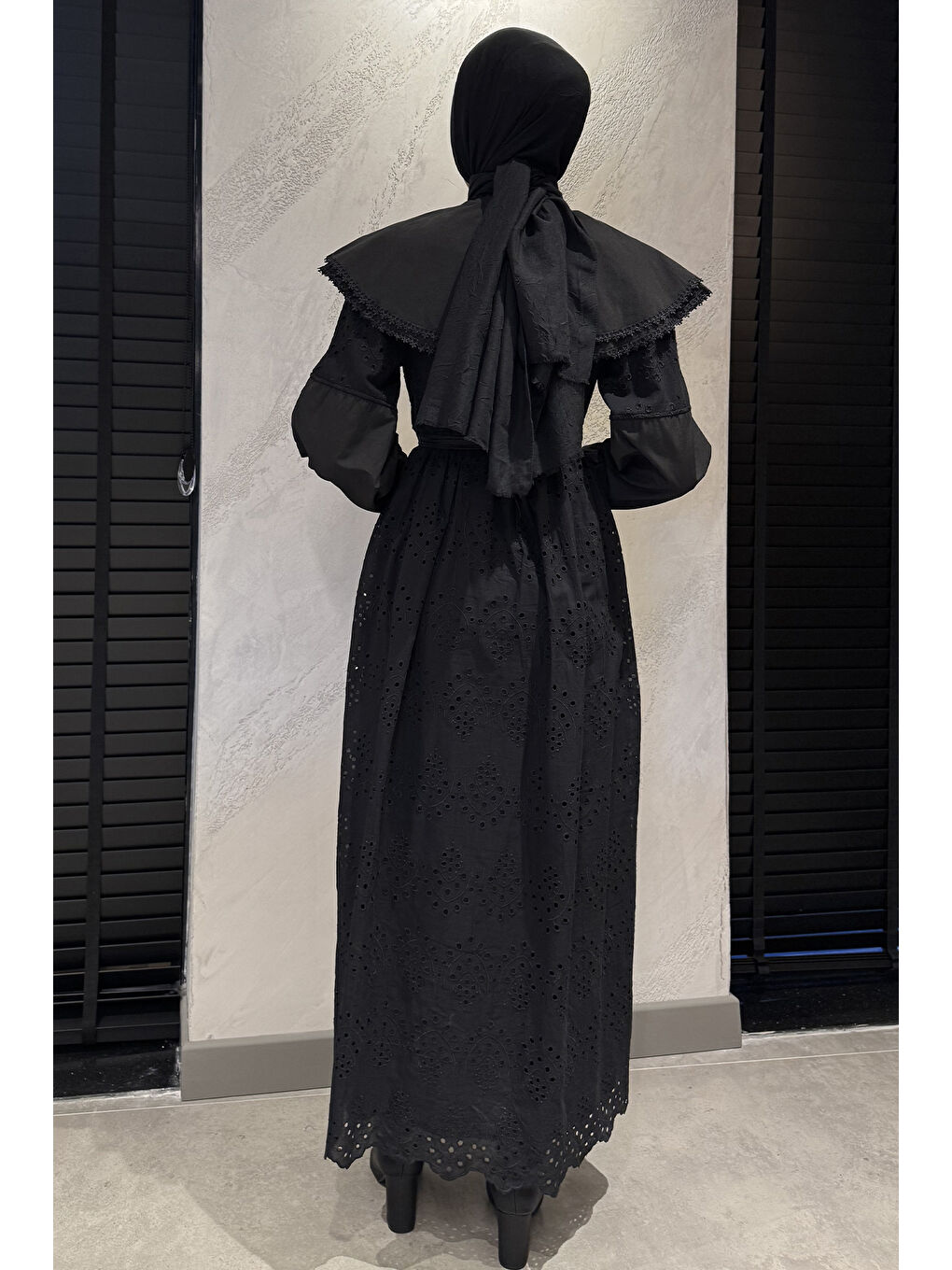 Siyah Kadın Büyük Yakalı Fistolu Tesettür Elbise-6