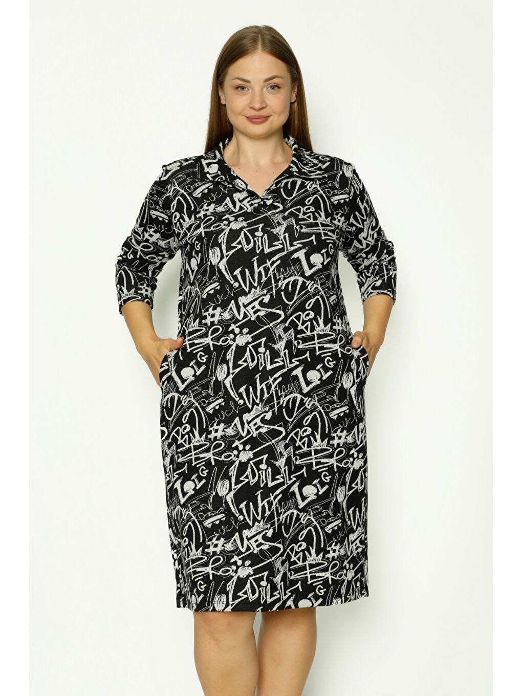 Siyah Kadın Büyük Beden Cepli Truvakar Kollu Elastanlı Polo Yaka Jakarlı Elbise