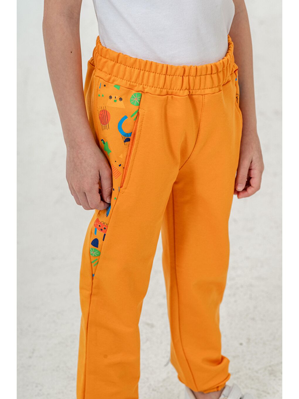 Sarı Baskı Detaylı Basic Erkek Çocuk Eşofman Alt-4