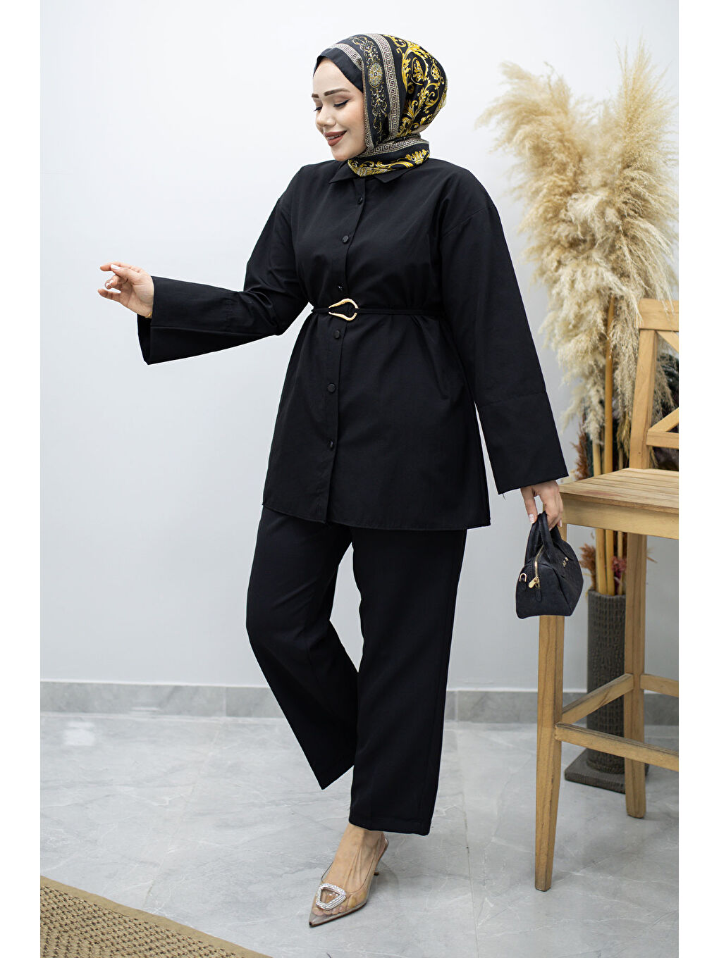 Kuşağı Gold Detaylı Gömlek TSD260162 Siyah-4