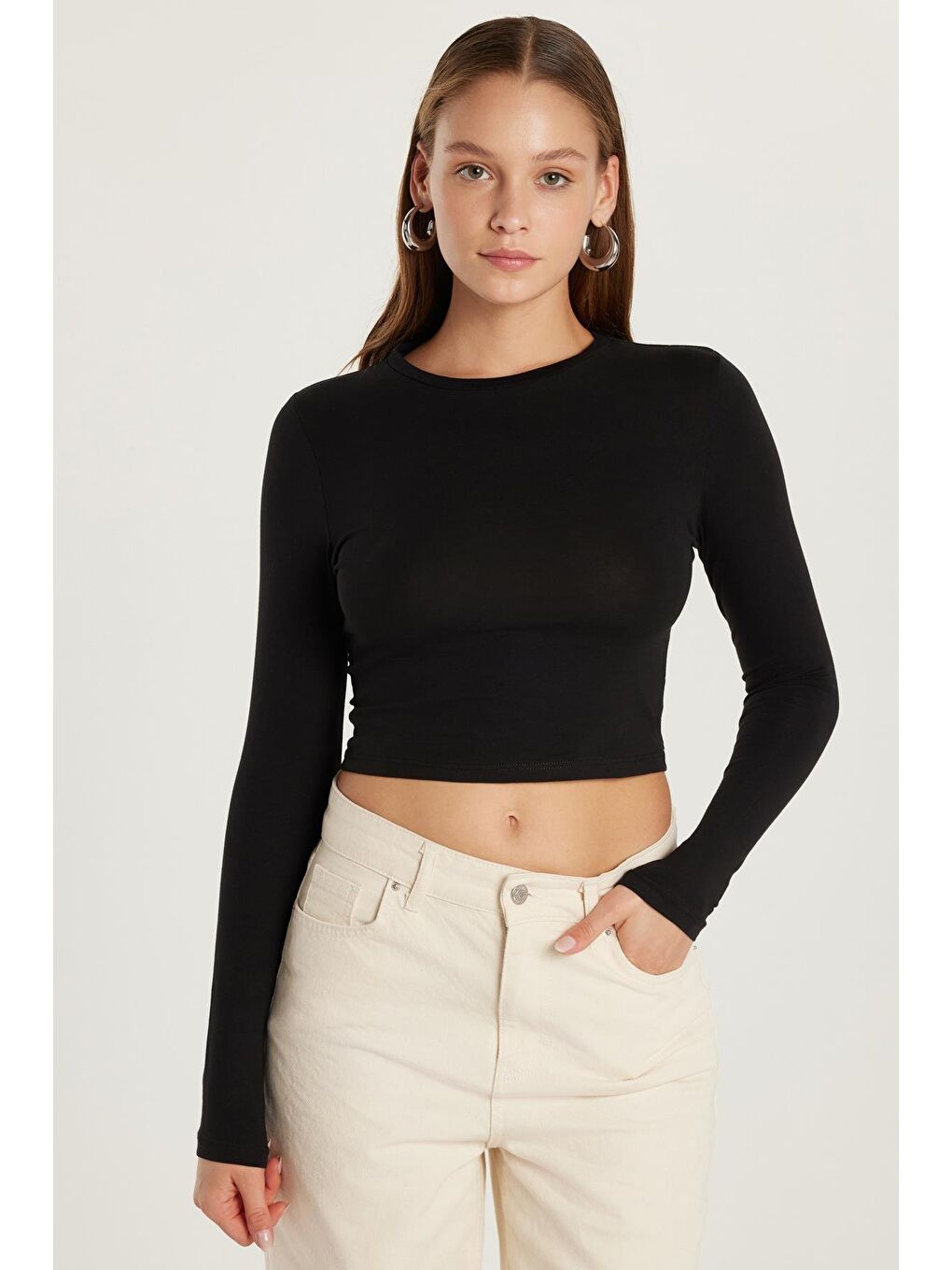 Kadın Slim Fit Dar Kesim Uzun Kollu Bisiklet Yaka Siyah Bluz-1