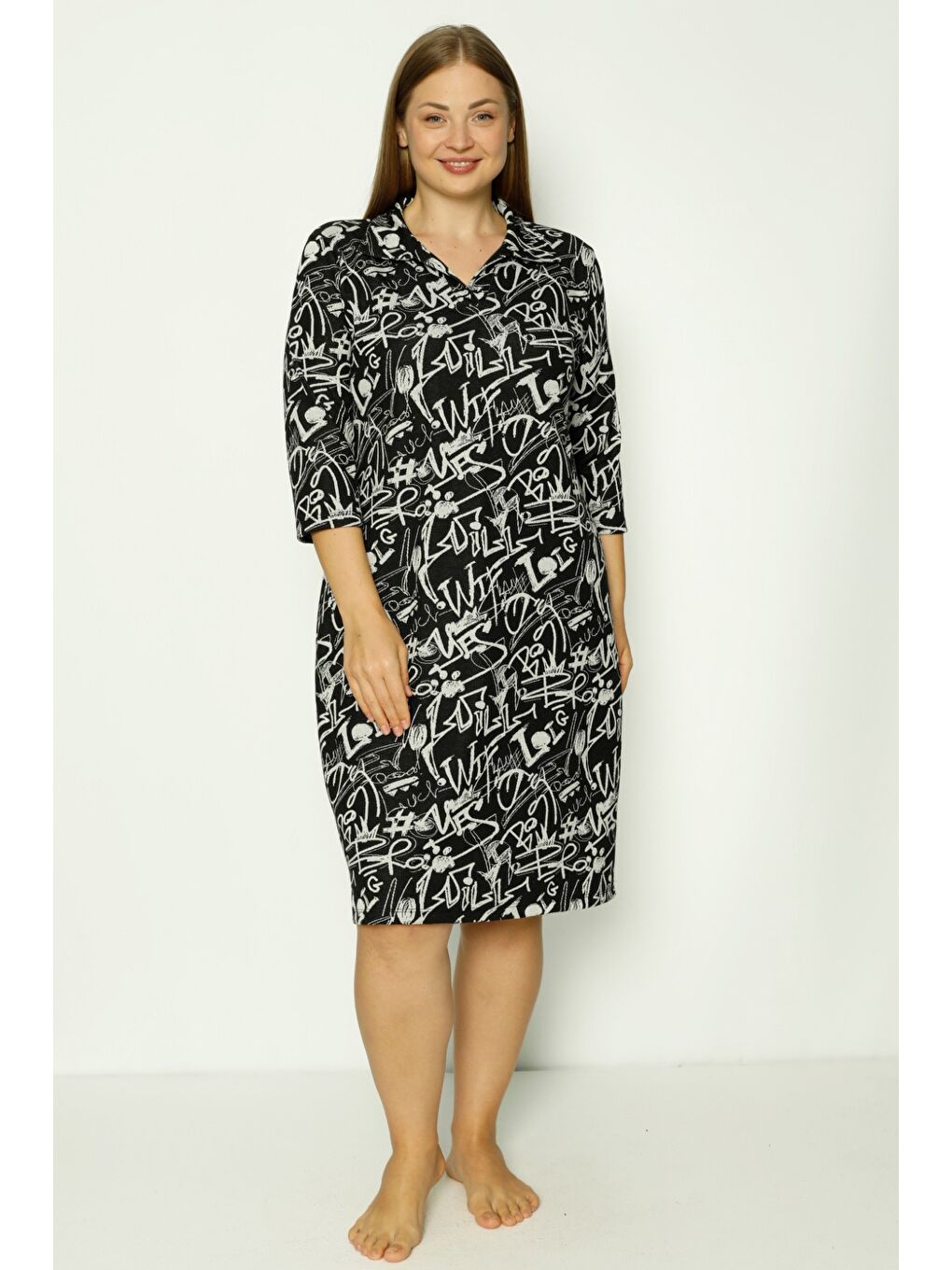 Siyah Kadın Büyük Beden Cepli Truvakar Kollu Elastanlı Polo Yaka Jakarlı Elbise-1