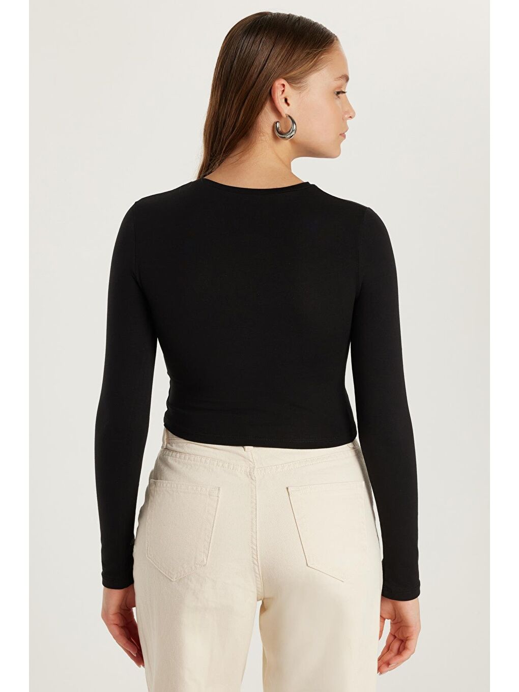 Kadın Slim Fit Dar Kesim Uzun Kollu Bisiklet Yaka Siyah Bluz-4