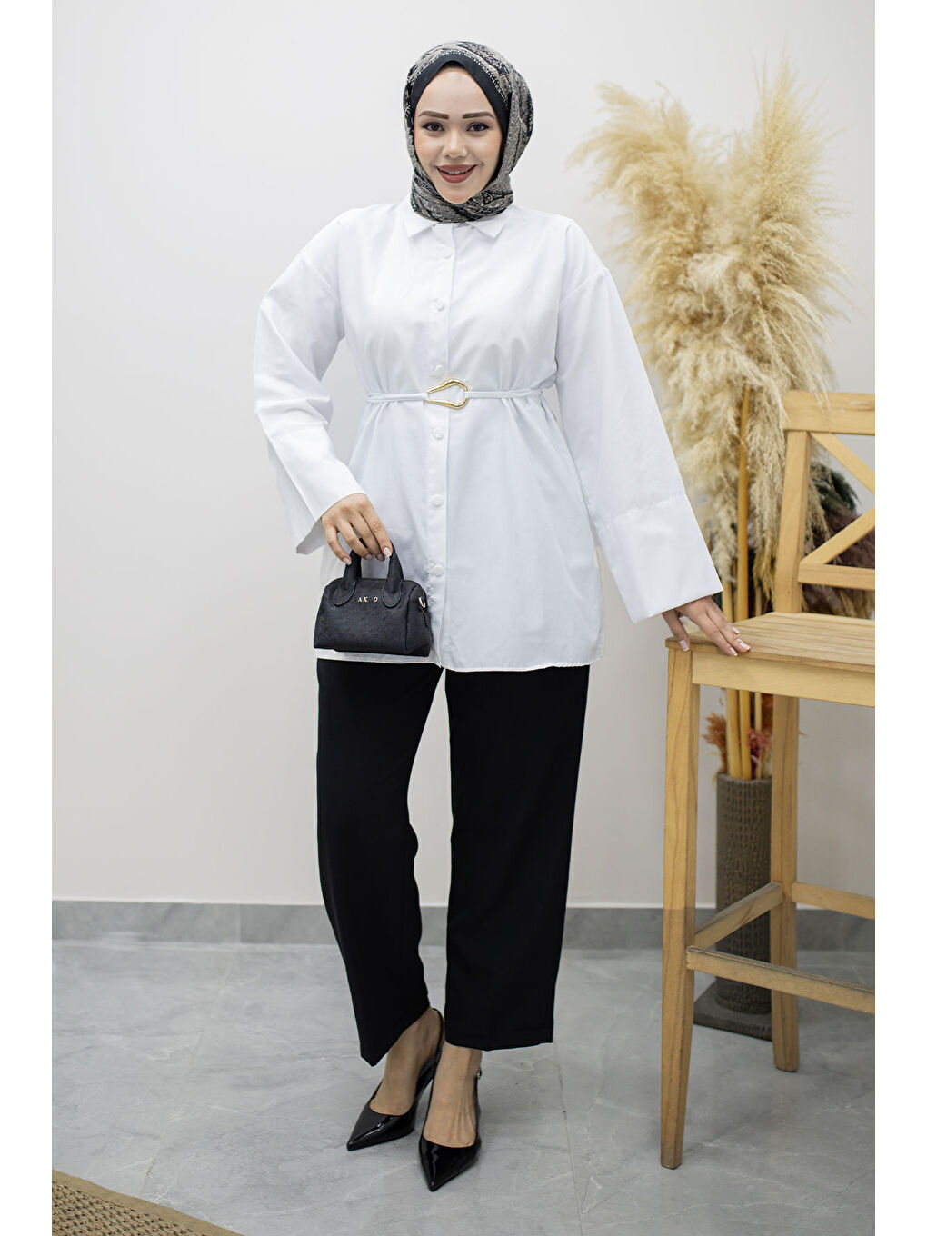 Kuşağı Gold Detaylı Gömlek TSD260162 Beyaz