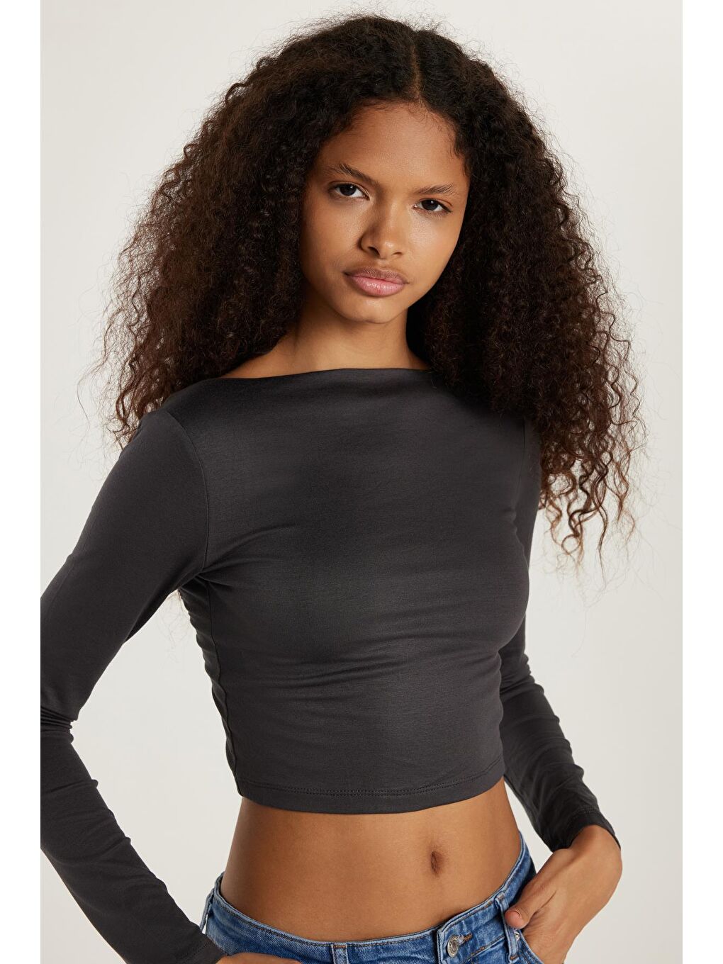 Kadın Slim Fit Dar Kesim Bisiklet Yaka Sırt Detaylı Antrasit Bluz-1